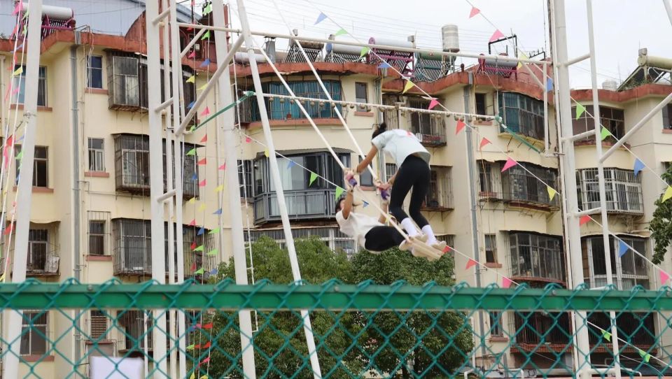 踏板荡起秋, 阿噻调, om 踏板荡起秋, 阿噻调, om