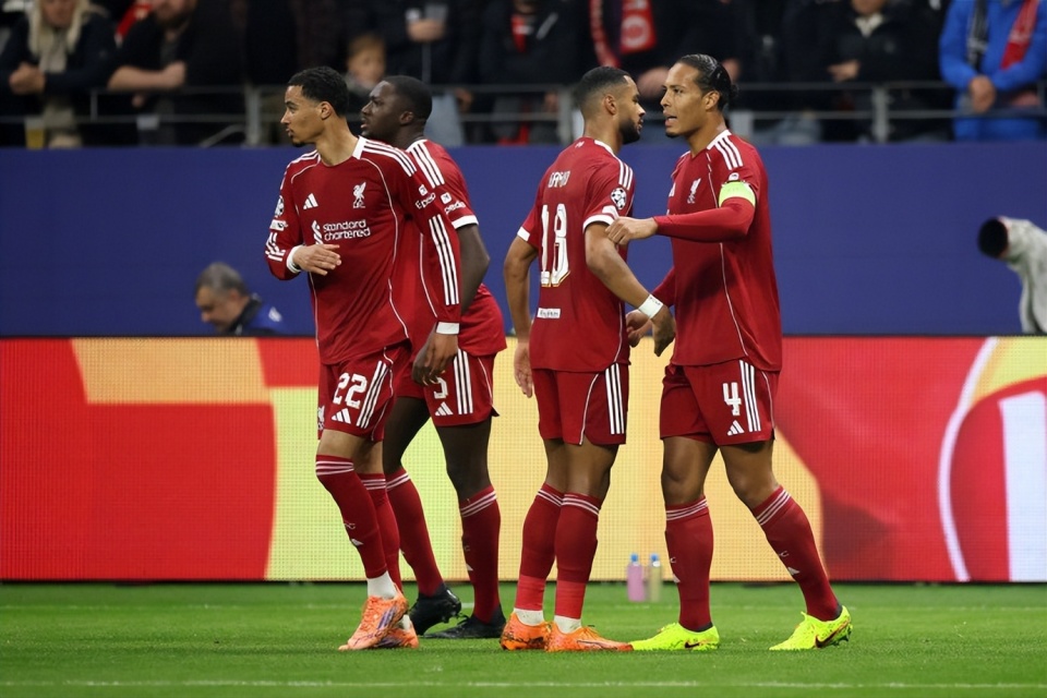 世界波扩大, 轻的进球队, 援被提上首 世界波扩大, 轻的进球队, 援被提上首