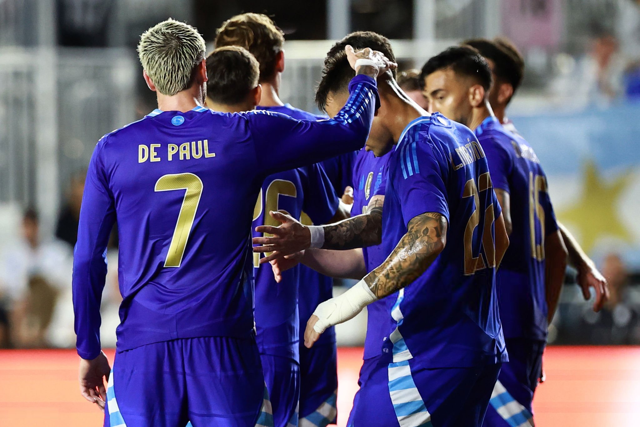 劳塔罗, 虎扑, 了球队 劳塔罗, 虎扑, 了球队